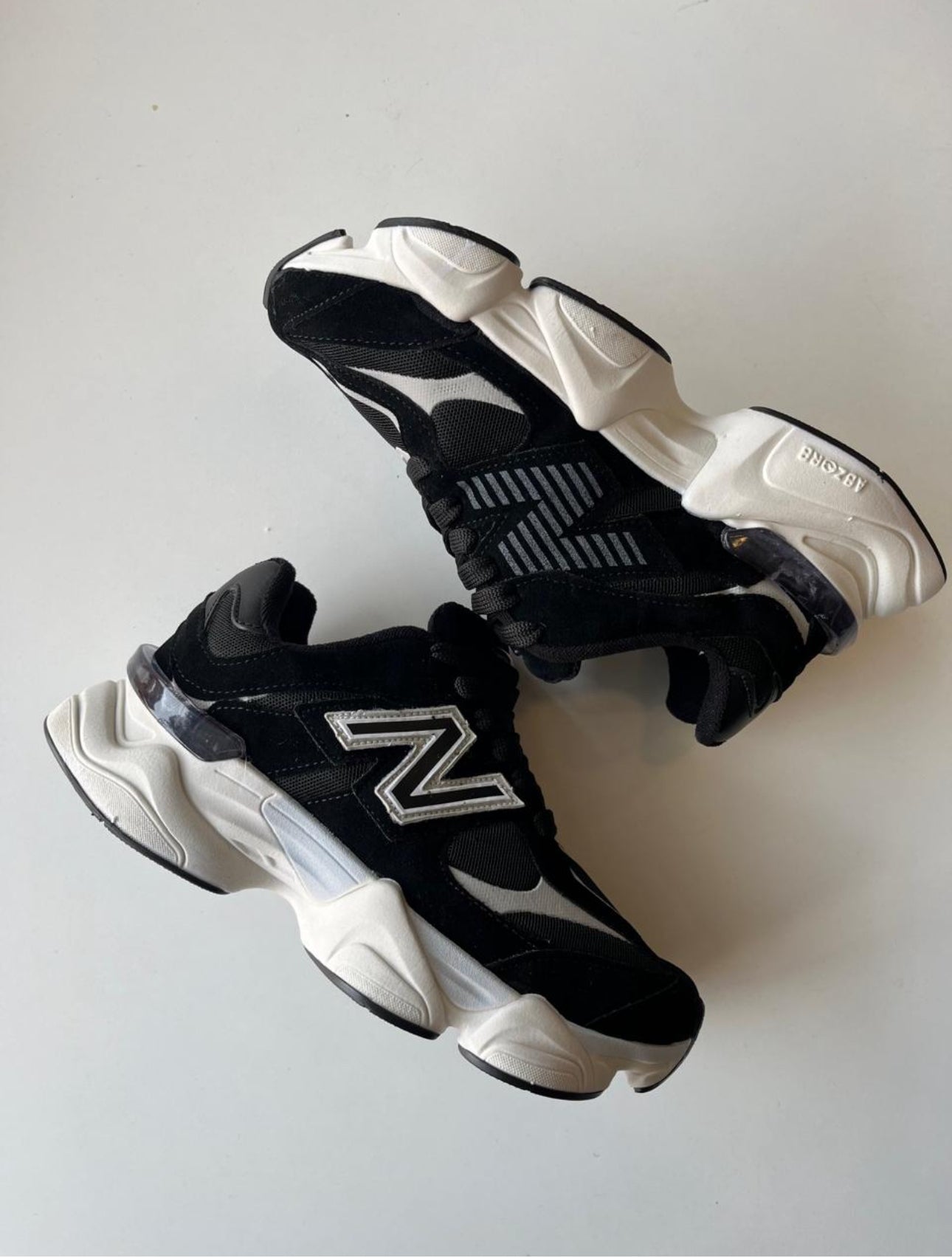 New balance black