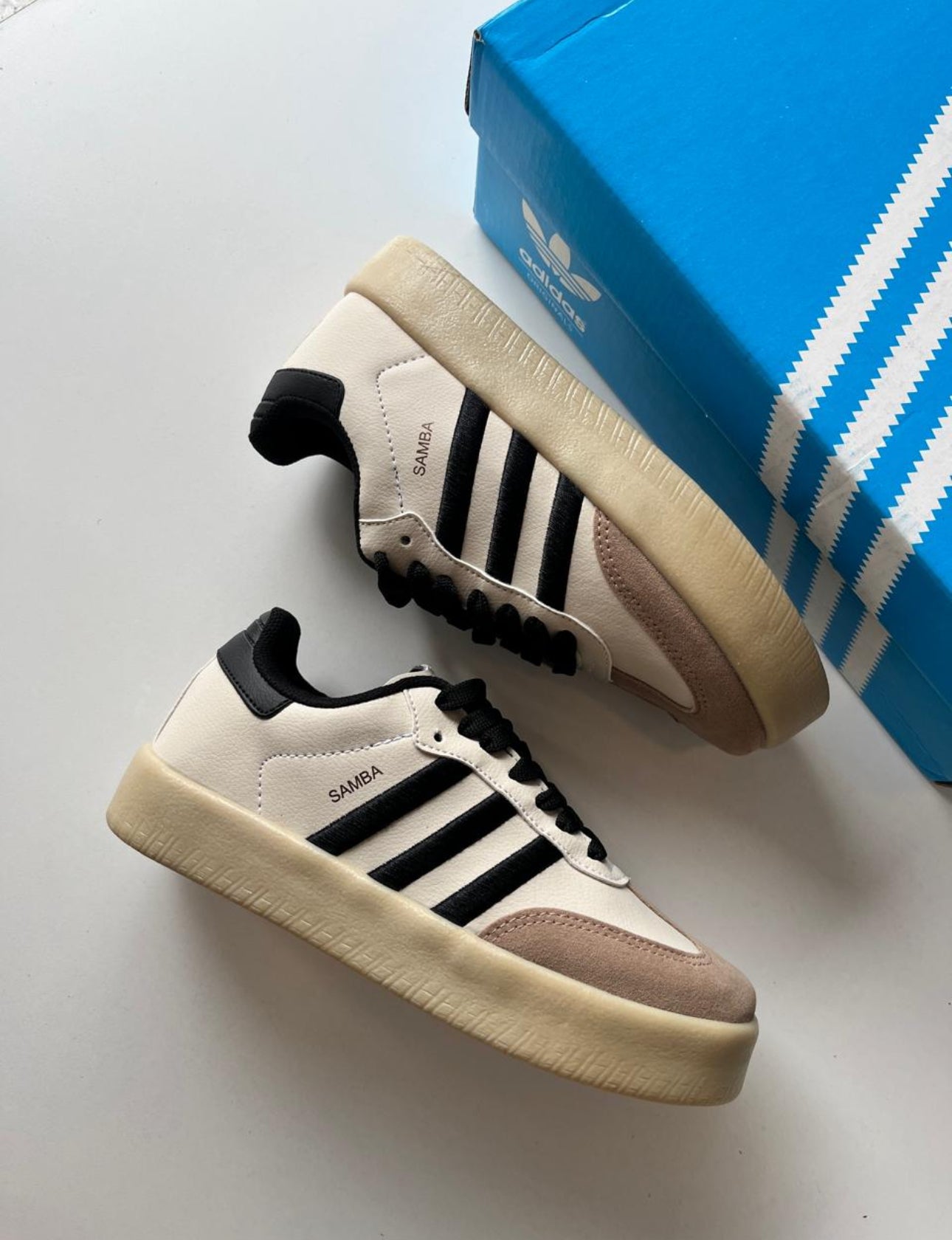Samba plataforma cofre and beige