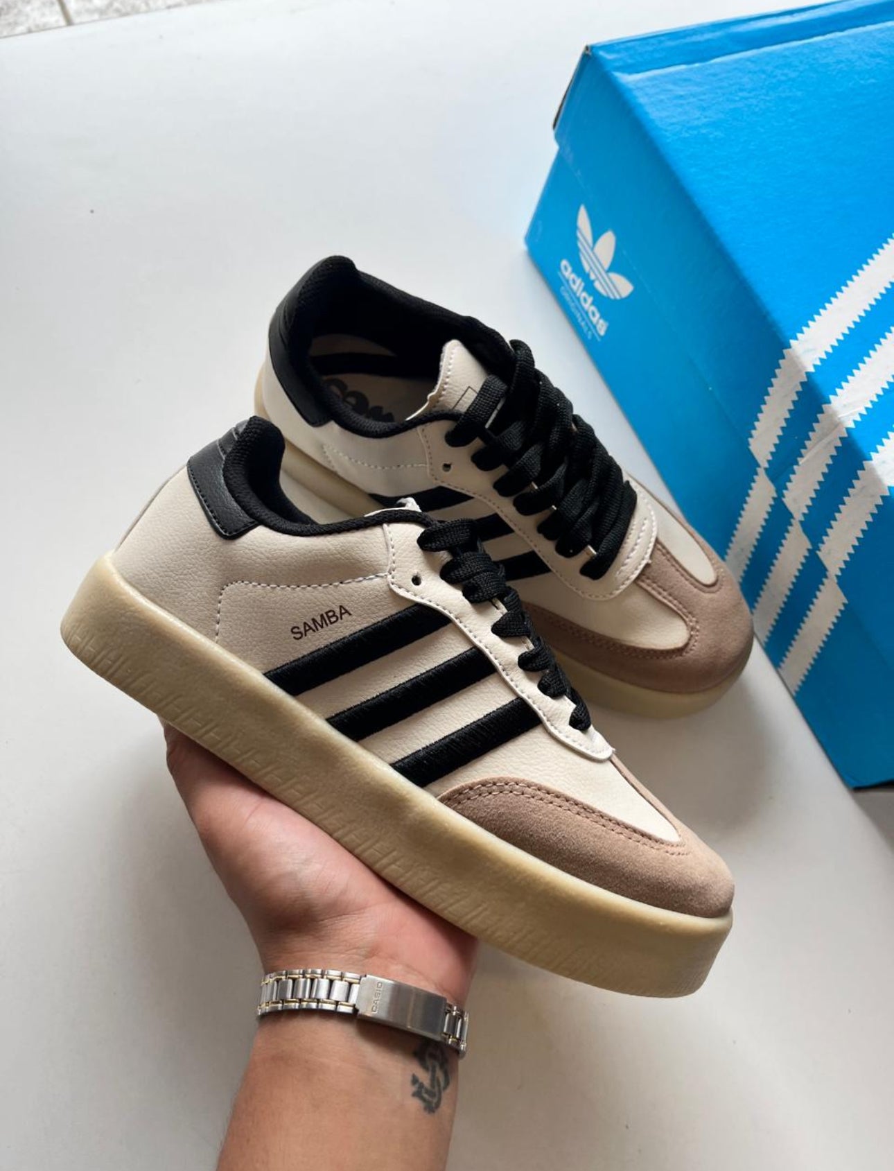 Samba plataforma cofre and beige