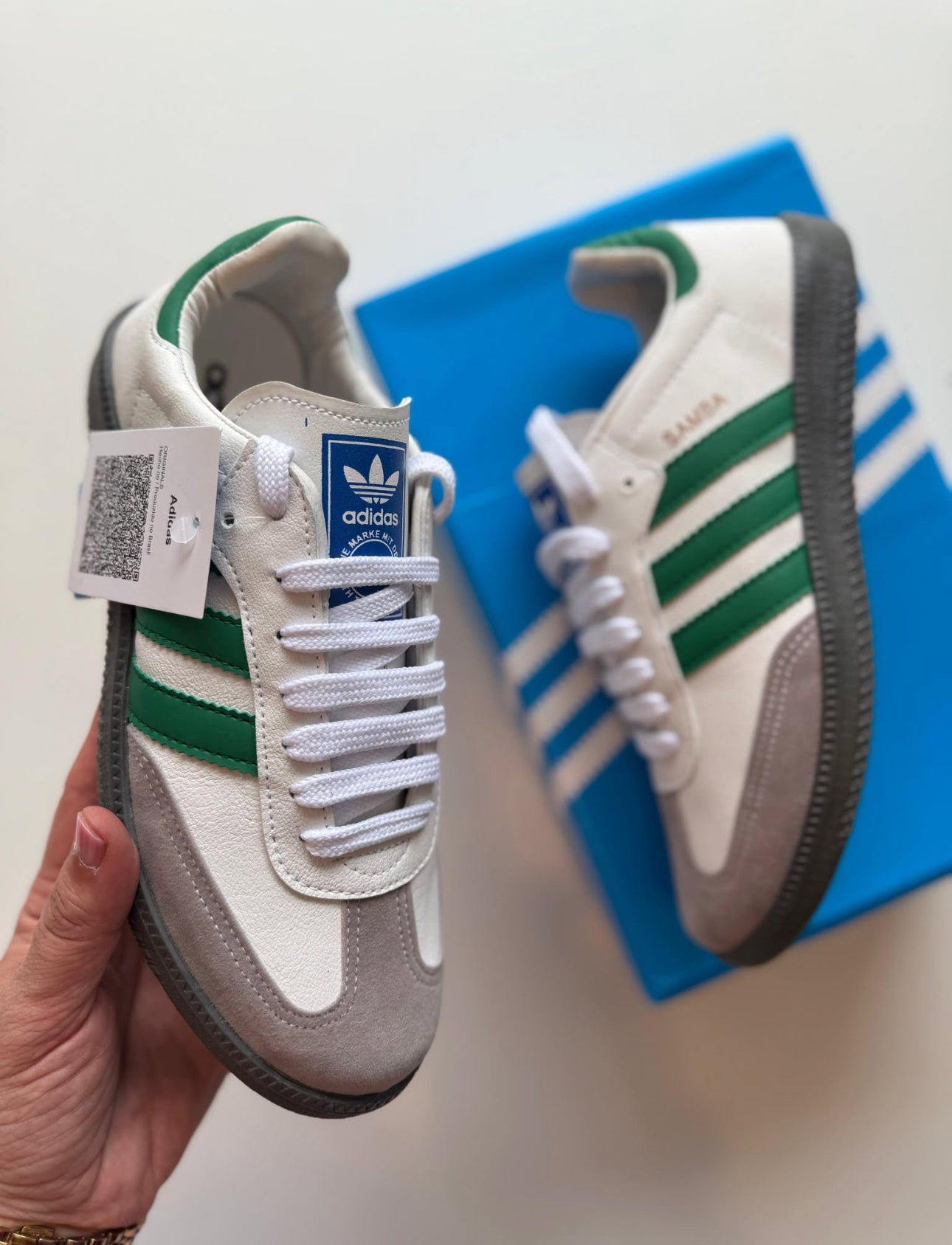 Samba white and green