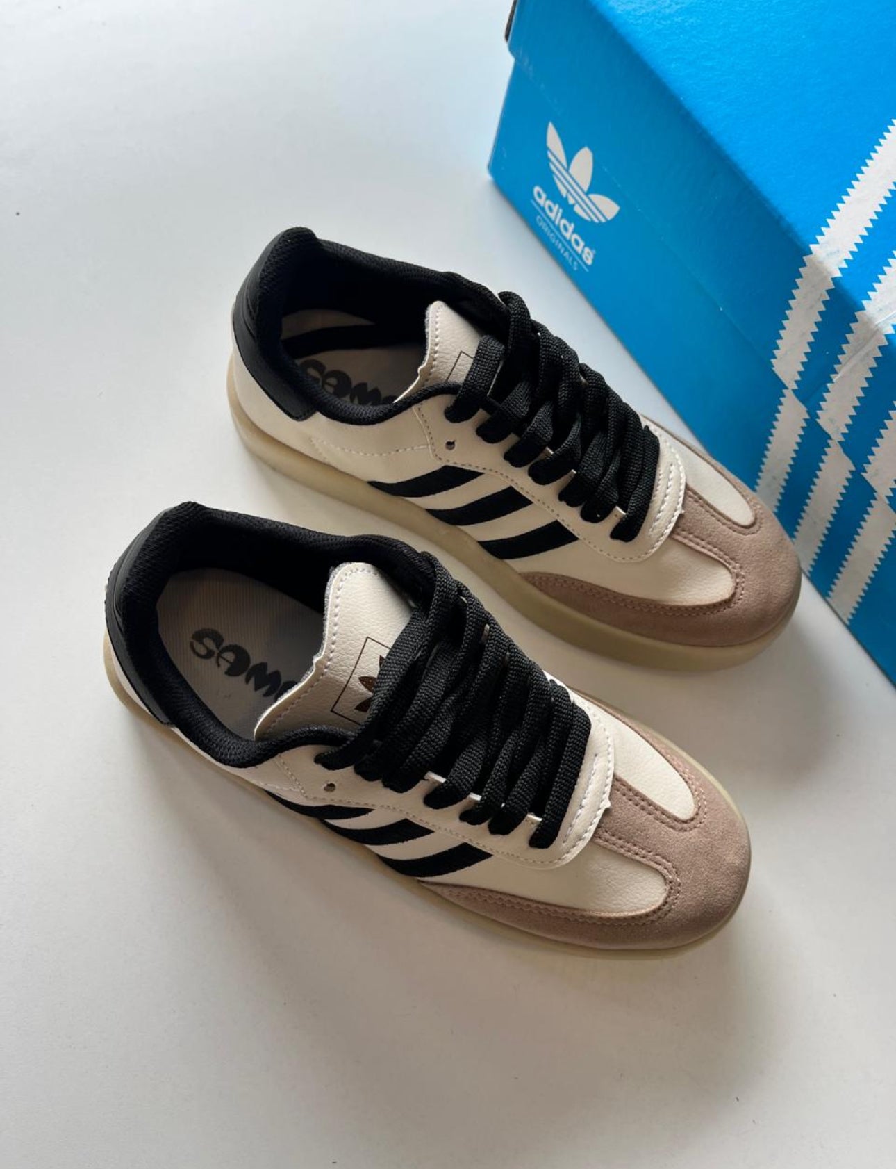 Samba plataforma cofre and beige