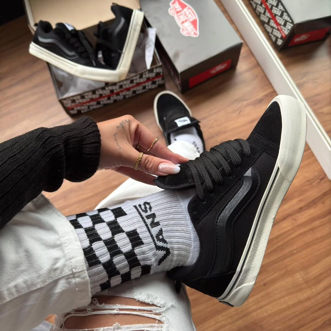 Vans knu black