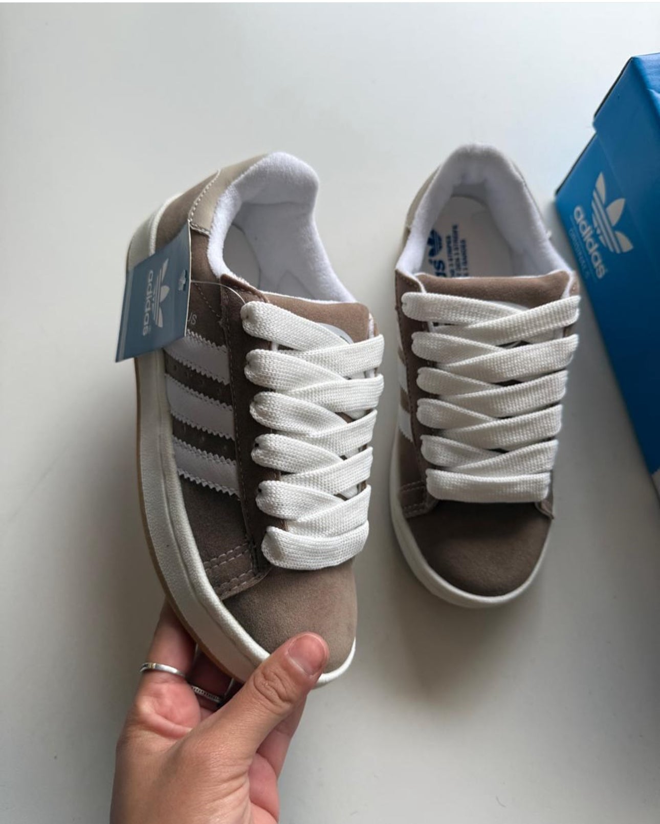 Campus beige
