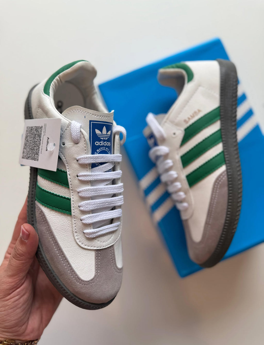 Samba white and green