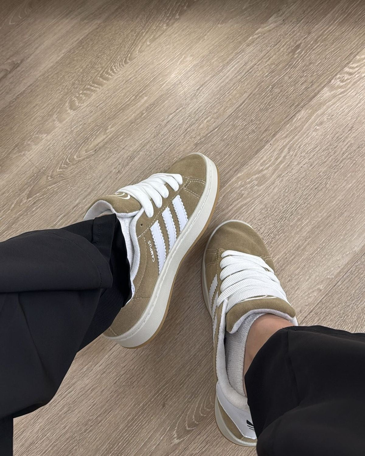 Campus beige